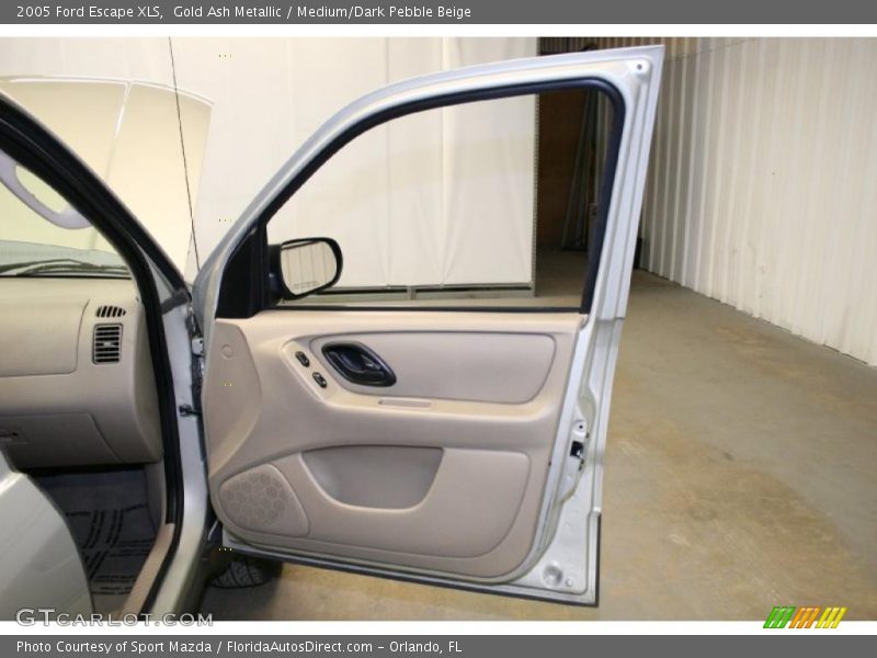 Gold Ash Metallic / Medium/Dark Pebble Beige 2005 Ford Escape XLS