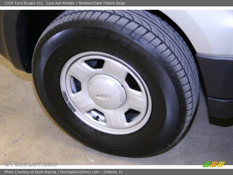 Gold Ash Metallic / Medium/Dark Pebble Beige 2005 Ford Escape XLS