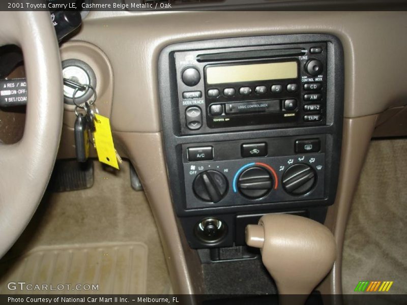 Cashmere Beige Metallic / Oak 2001 Toyota Camry LE