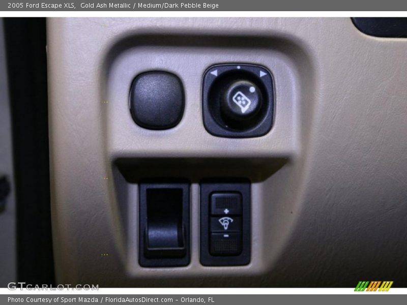 Gold Ash Metallic / Medium/Dark Pebble Beige 2005 Ford Escape XLS