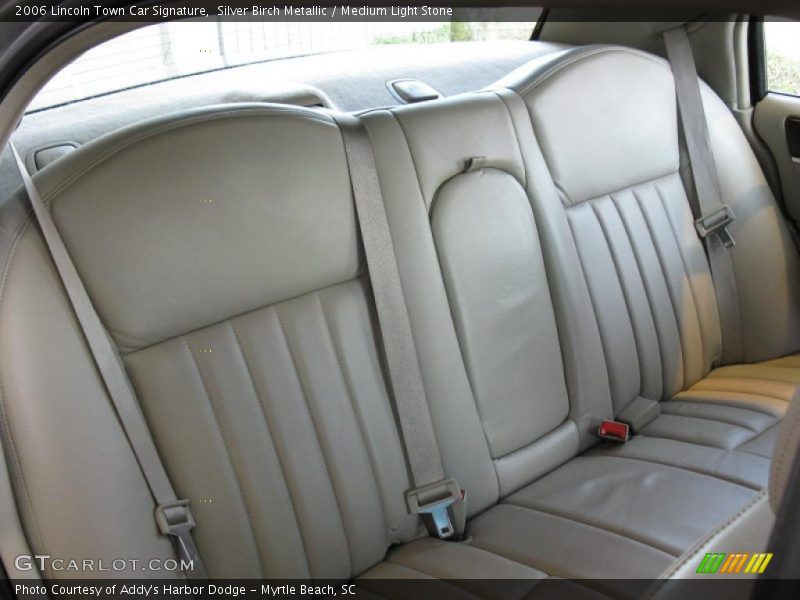 Silver Birch Metallic / Medium Light Stone 2006 Lincoln Town Car Signature