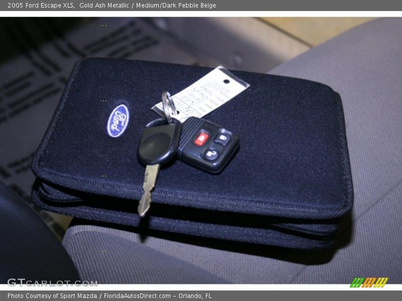 Gold Ash Metallic / Medium/Dark Pebble Beige 2005 Ford Escape XLS