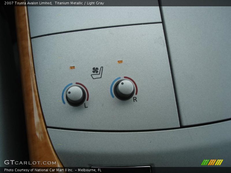 Titanium Metallic / Light Gray 2007 Toyota Avalon Limited
