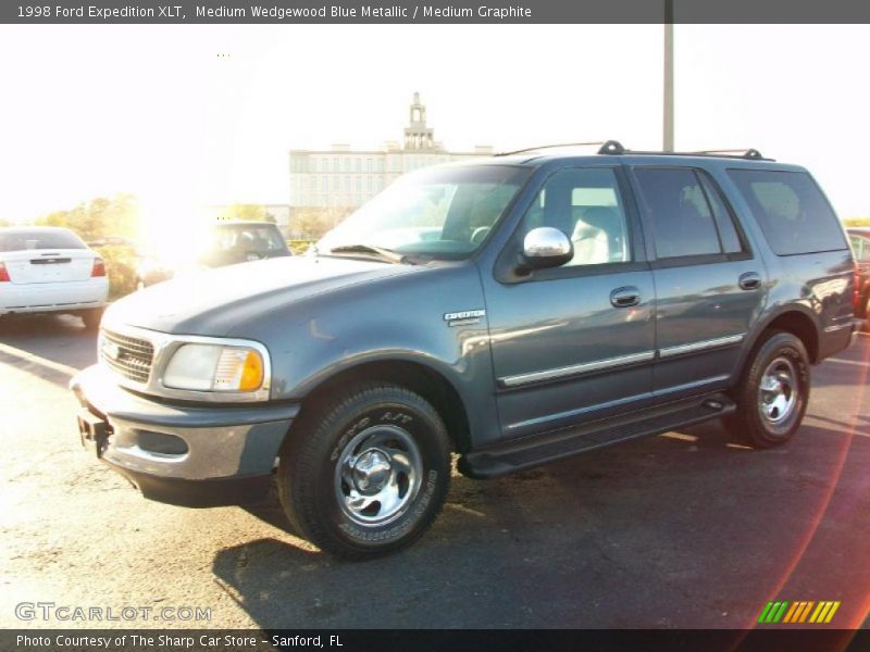 Medium Wedgewood Blue Metallic / Medium Graphite 1998 Ford Expedition XLT