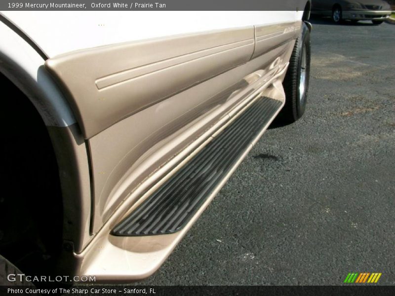 Oxford White / Prairie Tan 1999 Mercury Mountaineer