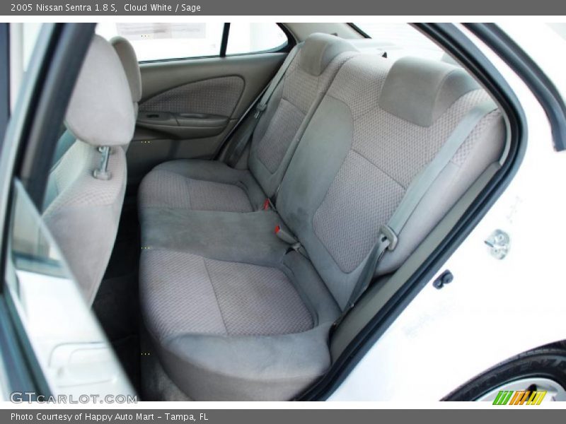 Cloud White / Sage 2005 Nissan Sentra 1.8 S