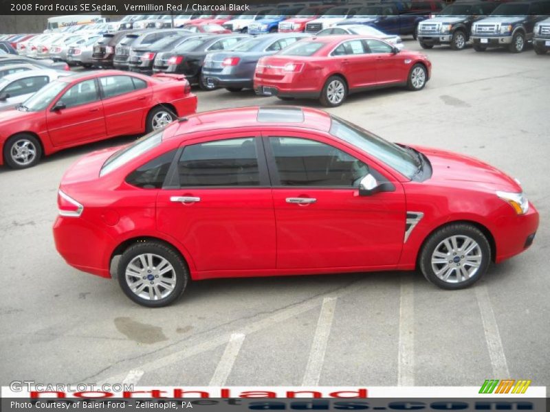 Vermillion Red / Charcoal Black 2008 Ford Focus SE Sedan