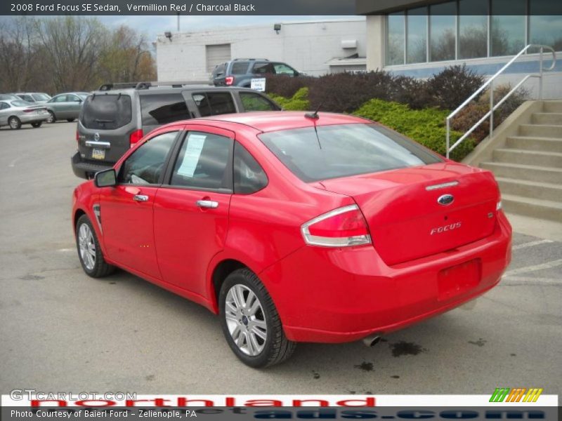 Vermillion Red / Charcoal Black 2008 Ford Focus SE Sedan