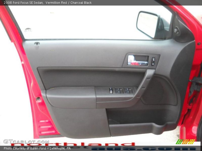 Vermillion Red / Charcoal Black 2008 Ford Focus SE Sedan
