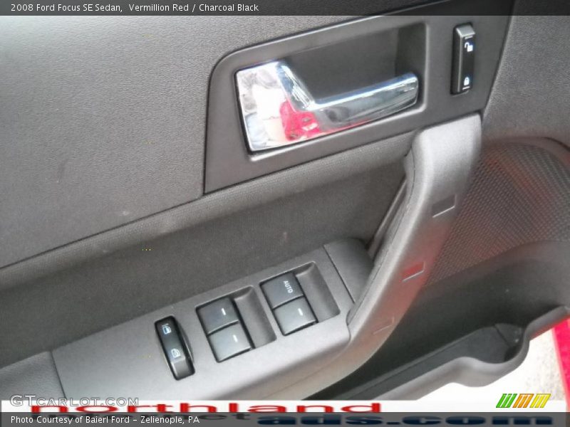 Vermillion Red / Charcoal Black 2008 Ford Focus SE Sedan