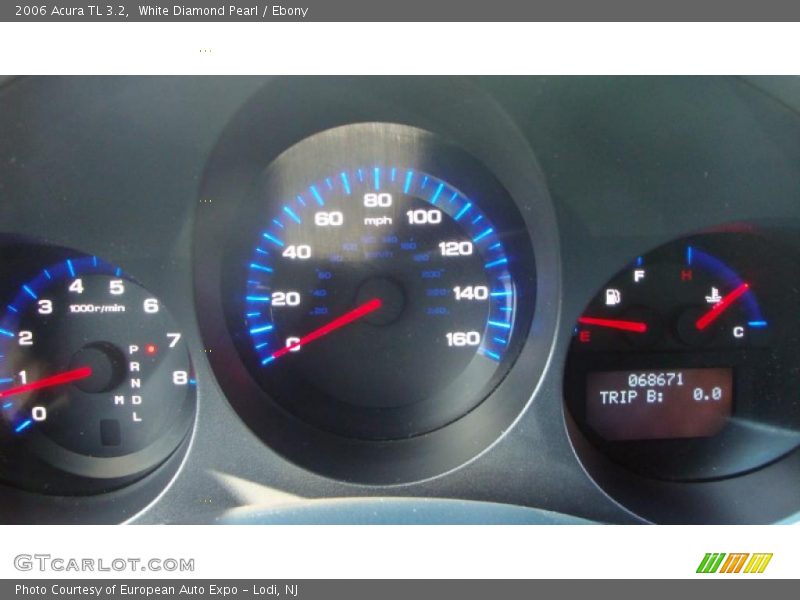 White Diamond Pearl / Ebony 2006 Acura TL 3.2