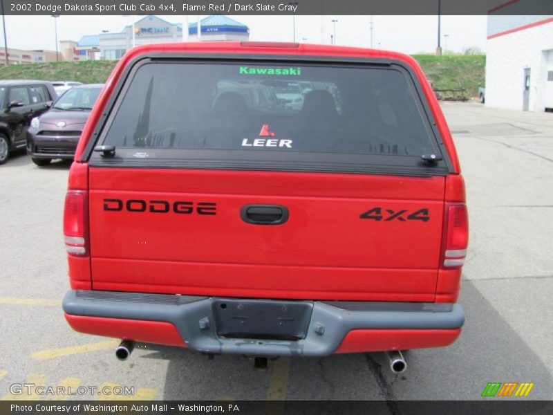 Flame Red / Dark Slate Gray 2002 Dodge Dakota Sport Club Cab 4x4