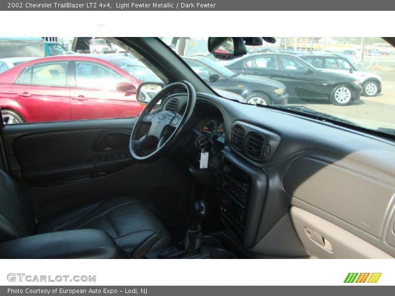 Light Pewter Metallic / Dark Pewter 2002 Chevrolet TrailBlazer LTZ 4x4