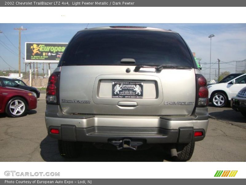 Light Pewter Metallic / Dark Pewter 2002 Chevrolet TrailBlazer LTZ 4x4