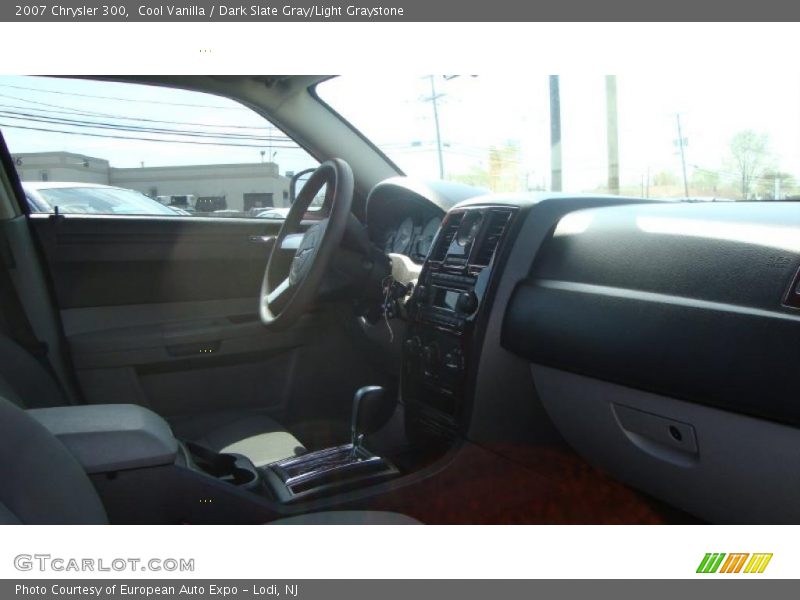 Cool Vanilla / Dark Slate Gray/Light Graystone 2007 Chrysler 300