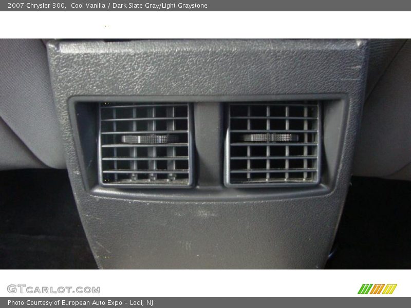 Cool Vanilla / Dark Slate Gray/Light Graystone 2007 Chrysler 300