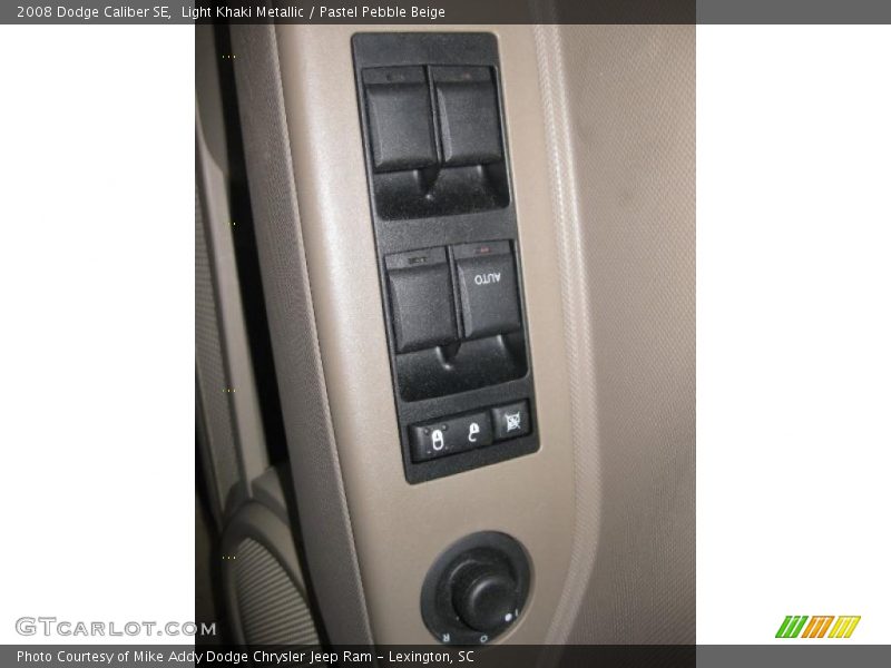 Light Khaki Metallic / Pastel Pebble Beige 2008 Dodge Caliber SE