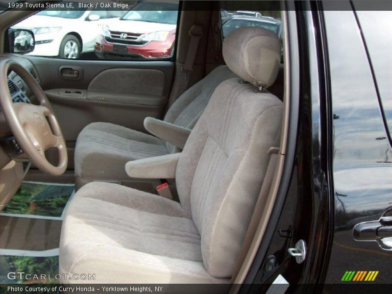 Black / Oak Beige 1999 Toyota Sienna LE