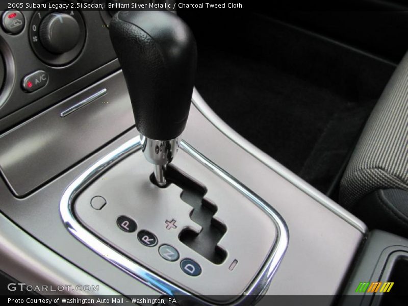 Brilliant Silver Metallic / Charcoal Tweed Cloth 2005 Subaru Legacy 2.5i Sedan