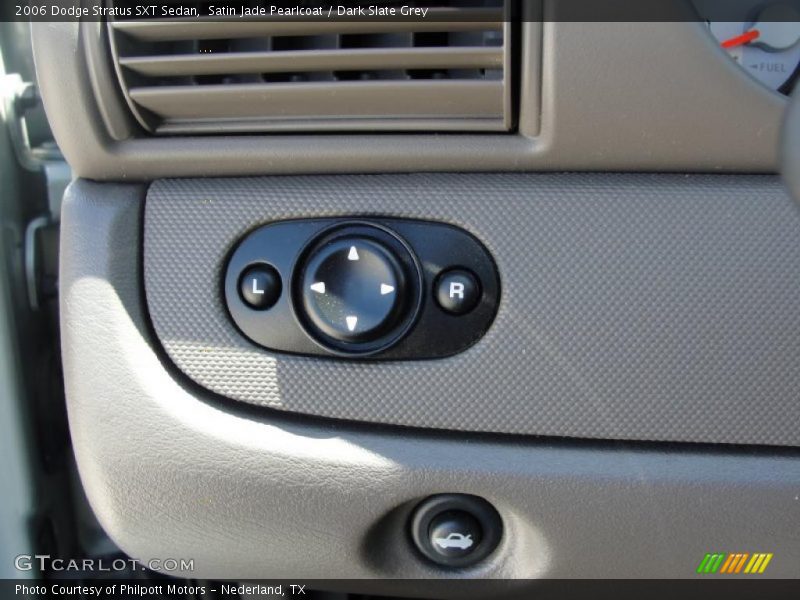 Satin Jade Pearlcoat / Dark Slate Grey 2006 Dodge Stratus SXT Sedan