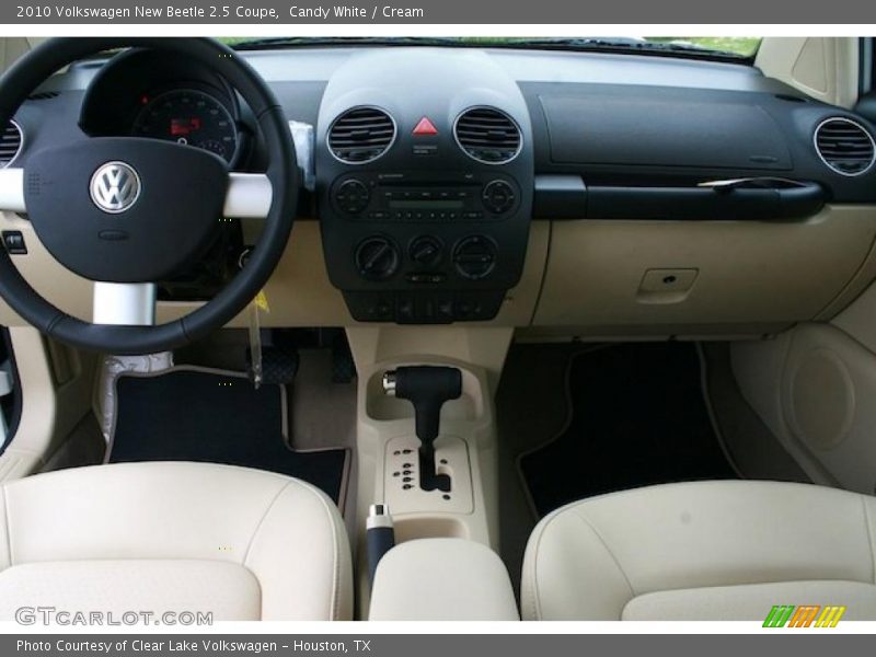 Candy White / Cream 2010 Volkswagen New Beetle 2.5 Coupe