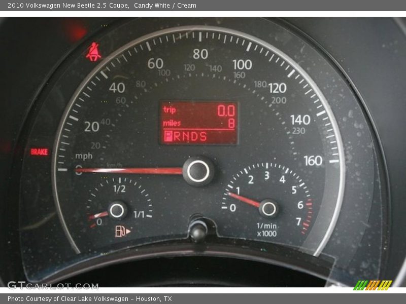 Candy White / Cream 2010 Volkswagen New Beetle 2.5 Coupe