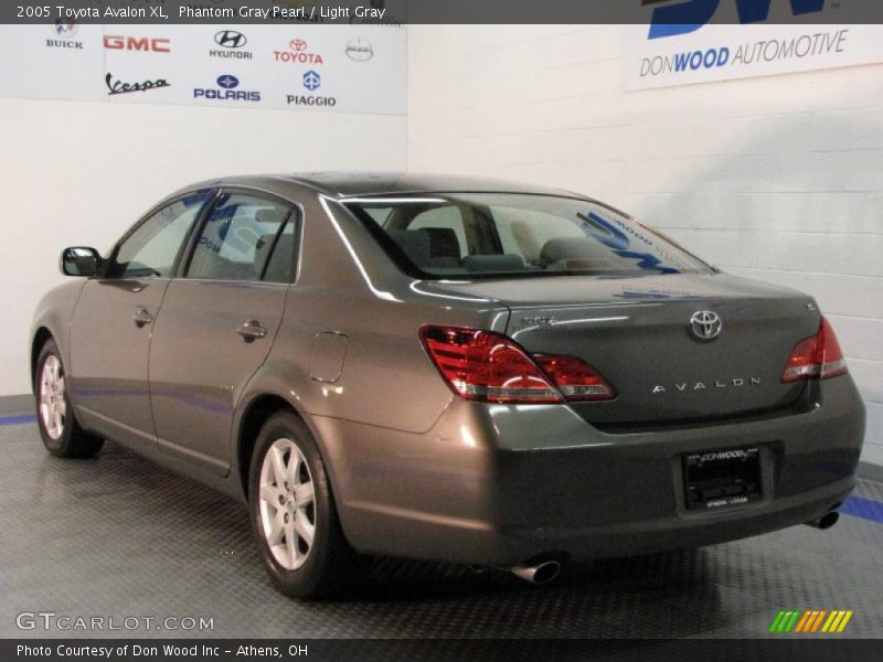 Phantom Gray Pearl / Light Gray 2005 Toyota Avalon XL