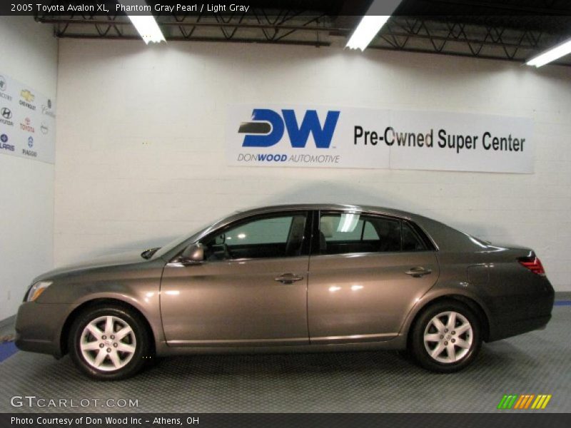Phantom Gray Pearl / Light Gray 2005 Toyota Avalon XL