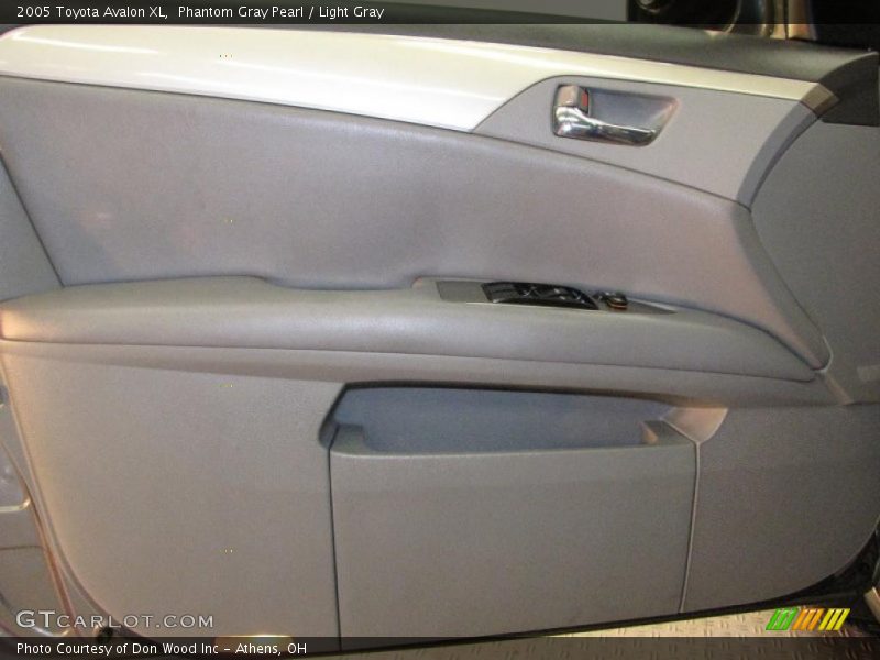 Phantom Gray Pearl / Light Gray 2005 Toyota Avalon XL