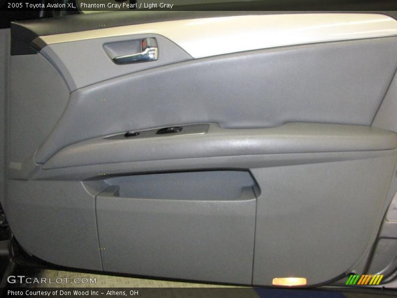 Phantom Gray Pearl / Light Gray 2005 Toyota Avalon XL
