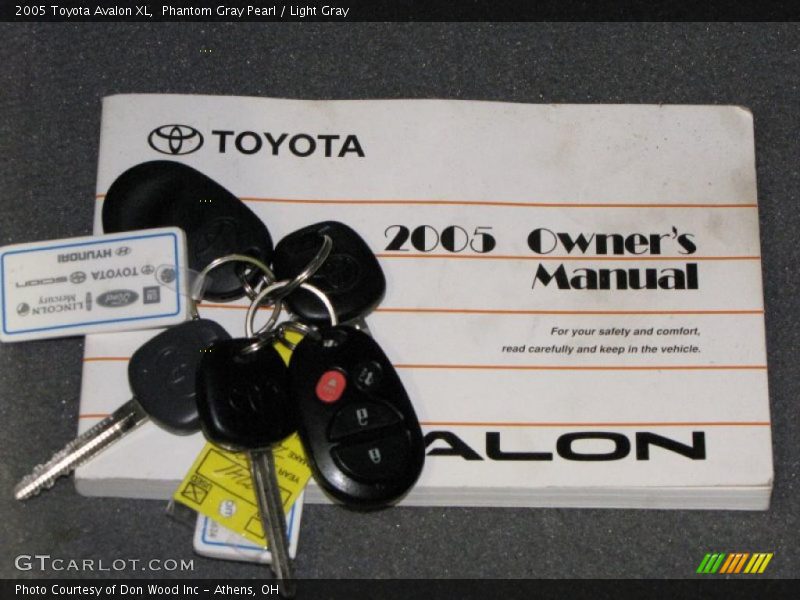 Phantom Gray Pearl / Light Gray 2005 Toyota Avalon XL