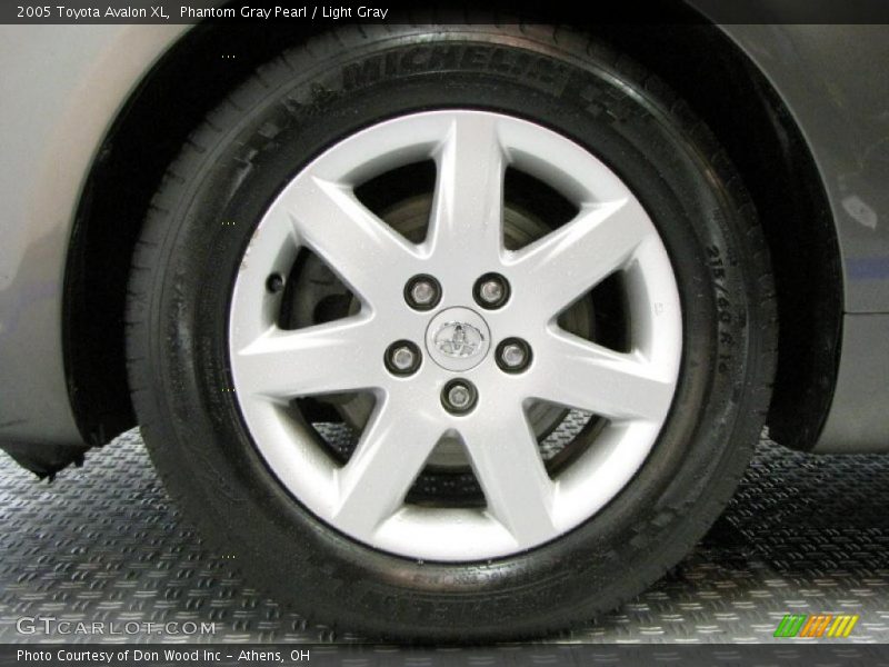 Phantom Gray Pearl / Light Gray 2005 Toyota Avalon XL