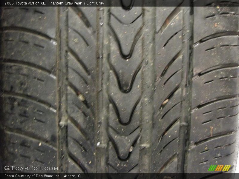 Phantom Gray Pearl / Light Gray 2005 Toyota Avalon XL