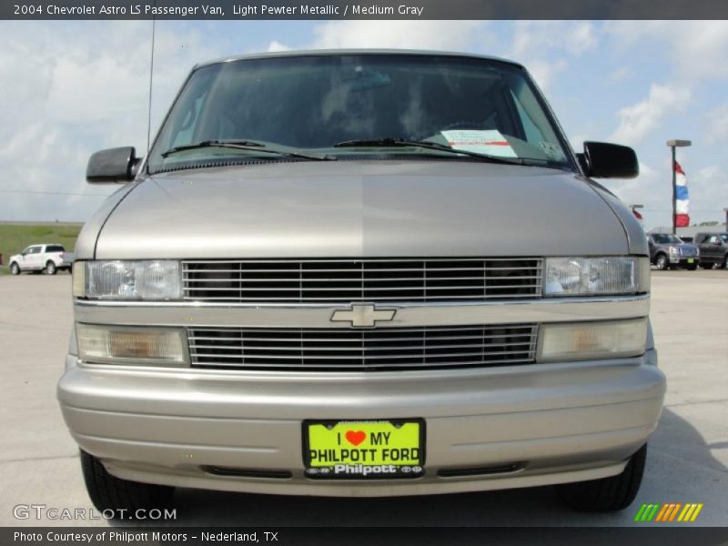 Light Pewter Metallic / Medium Gray 2004 Chevrolet Astro LS Passenger Van