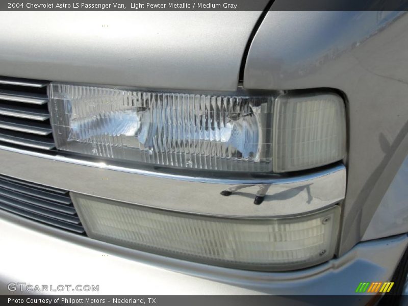 Light Pewter Metallic / Medium Gray 2004 Chevrolet Astro LS Passenger Van
