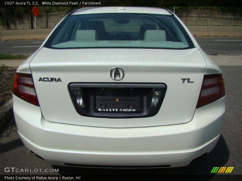 White Diamond Pearl / Parchment 2007 Acura TL 3.2