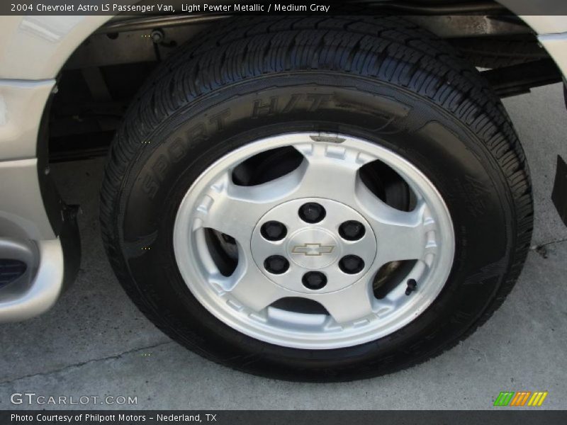 Light Pewter Metallic / Medium Gray 2004 Chevrolet Astro LS Passenger Van