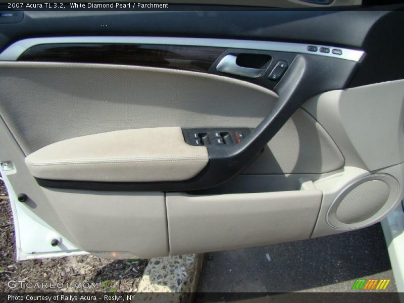 White Diamond Pearl / Parchment 2007 Acura TL 3.2