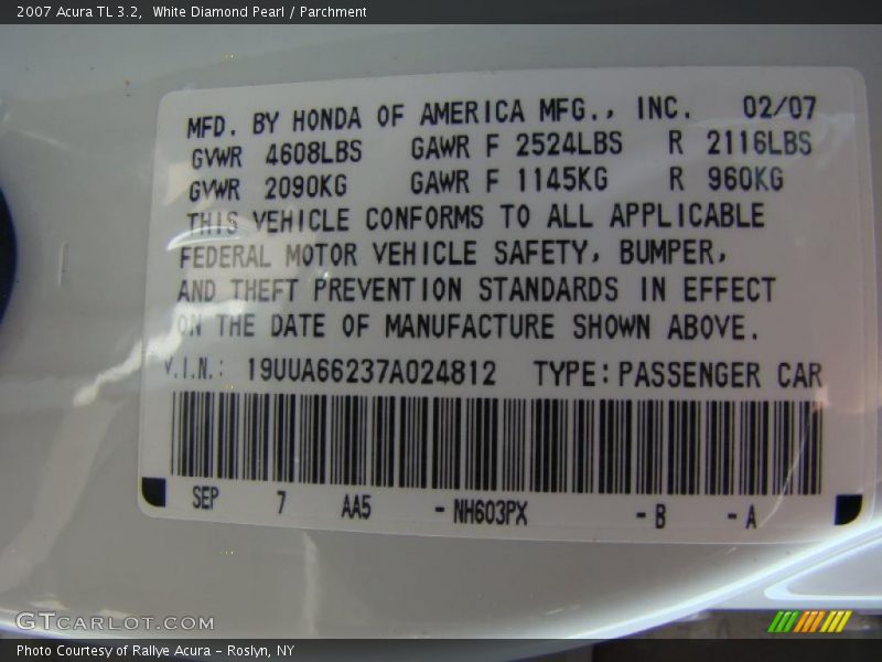 White Diamond Pearl / Parchment 2007 Acura TL 3.2