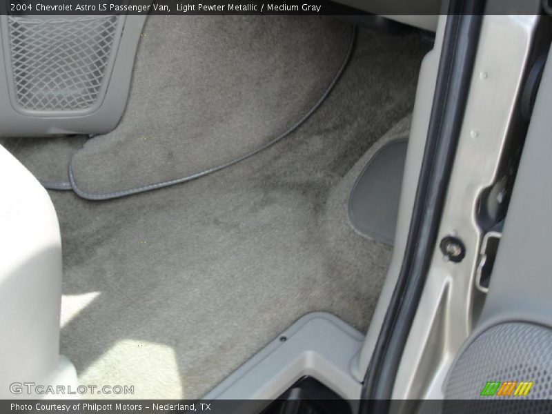 Light Pewter Metallic / Medium Gray 2004 Chevrolet Astro LS Passenger Van