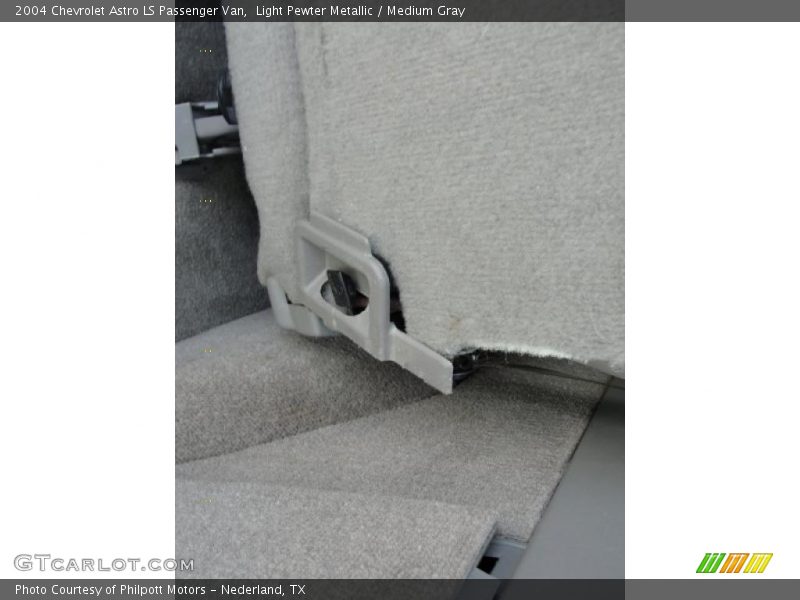 Light Pewter Metallic / Medium Gray 2004 Chevrolet Astro LS Passenger Van