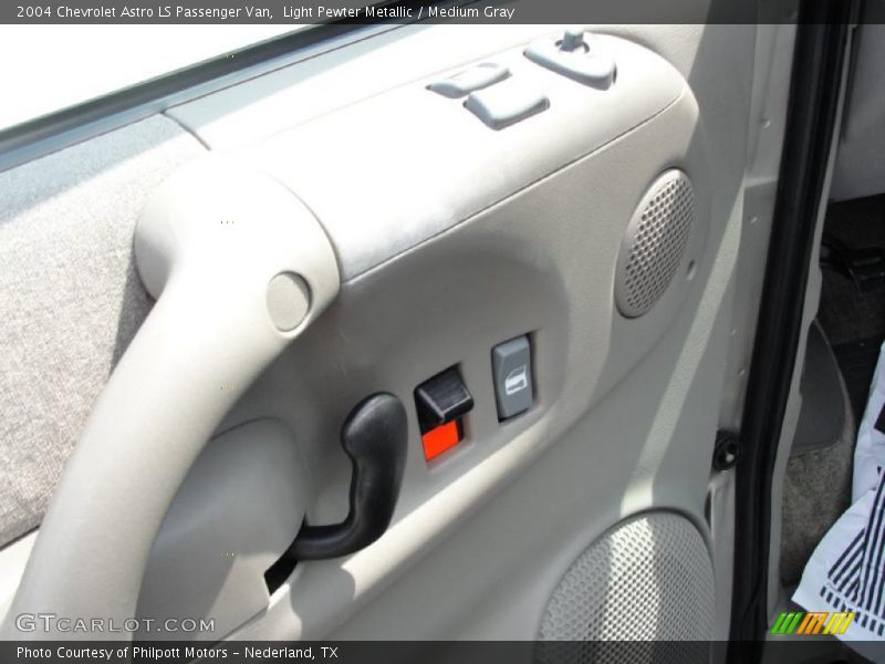 Light Pewter Metallic / Medium Gray 2004 Chevrolet Astro LS Passenger Van