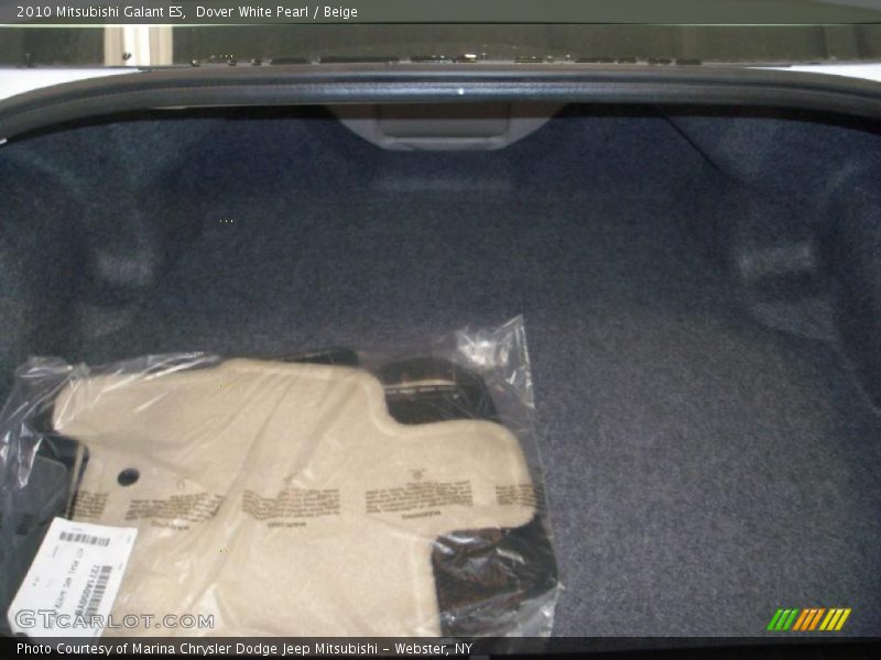 Dover White Pearl / Beige 2010 Mitsubishi Galant ES