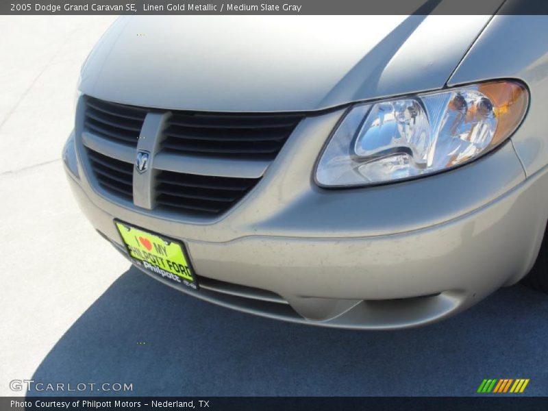Linen Gold Metallic / Medium Slate Gray 2005 Dodge Grand Caravan SE