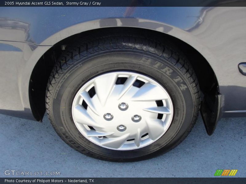 Stormy Gray / Gray 2005 Hyundai Accent GLS Sedan