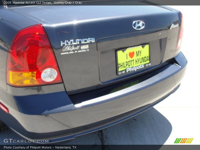 Stormy Gray / Gray 2005 Hyundai Accent GLS Sedan