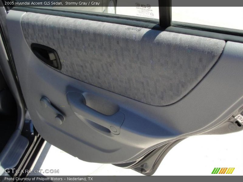 Stormy Gray / Gray 2005 Hyundai Accent GLS Sedan