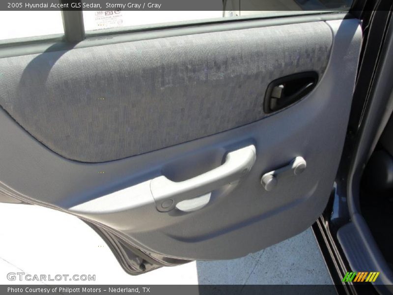 Stormy Gray / Gray 2005 Hyundai Accent GLS Sedan