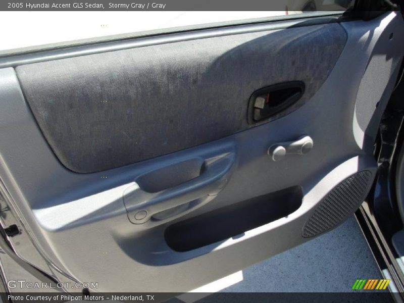 Stormy Gray / Gray 2005 Hyundai Accent GLS Sedan