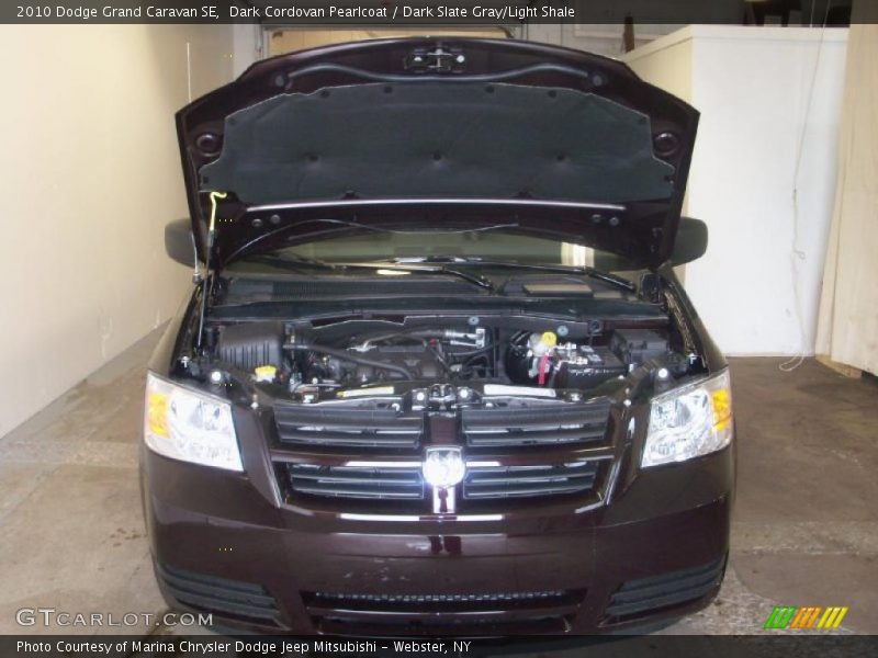 Dark Cordovan Pearlcoat / Dark Slate Gray/Light Shale 2010 Dodge Grand Caravan SE